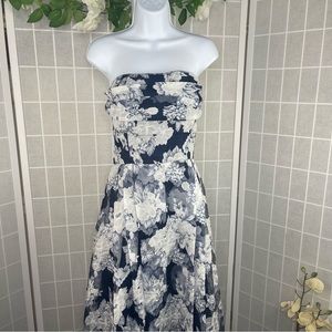 Betsy & Adam Women’s Strapless Blue White Dress